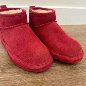 Bearpaw Cozy Red Suede Ankle Boots Y3